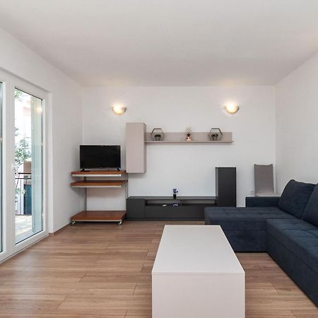 Apartment Ljuba プリモシュテン エクステリア 写真